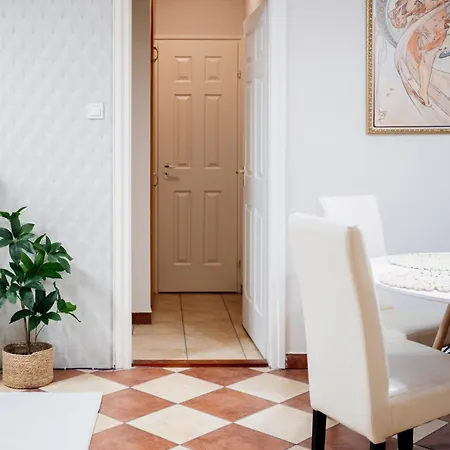Brookforest Centrum Apartment